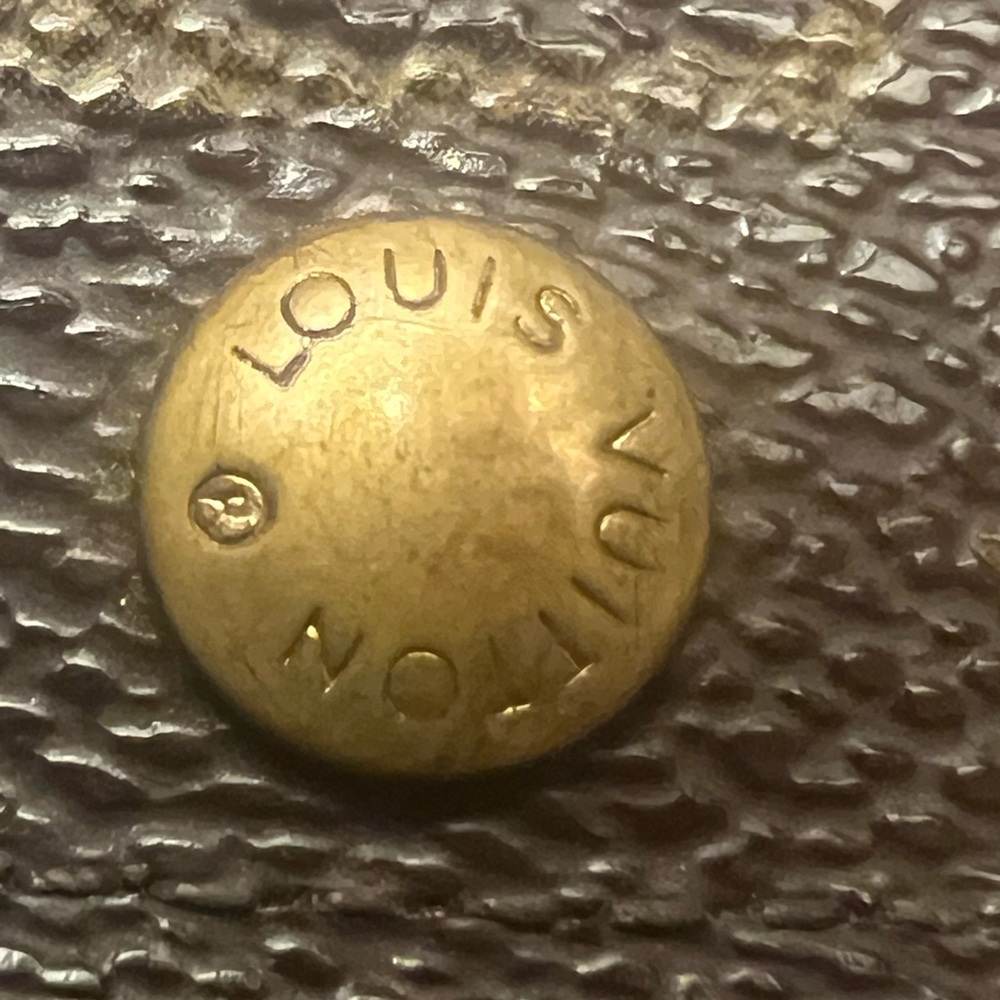 Louis Vuitton Key Case - Picture 4 of 11
